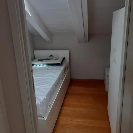Scoggione Apartment *